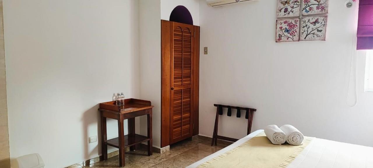 Hotel Casa Mallorca Канкун Екстериор снимка